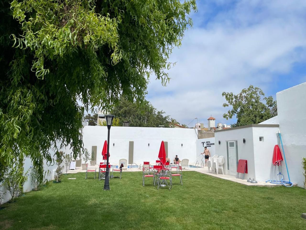 Hotel Trocadero Necochea Kültér fotó