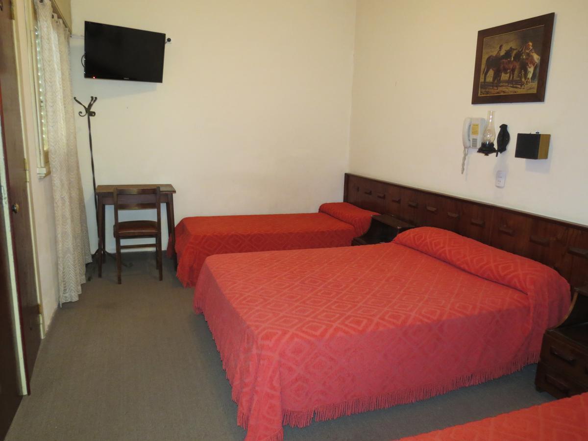 Hotel Trocadero Necochea Kültér fotó
