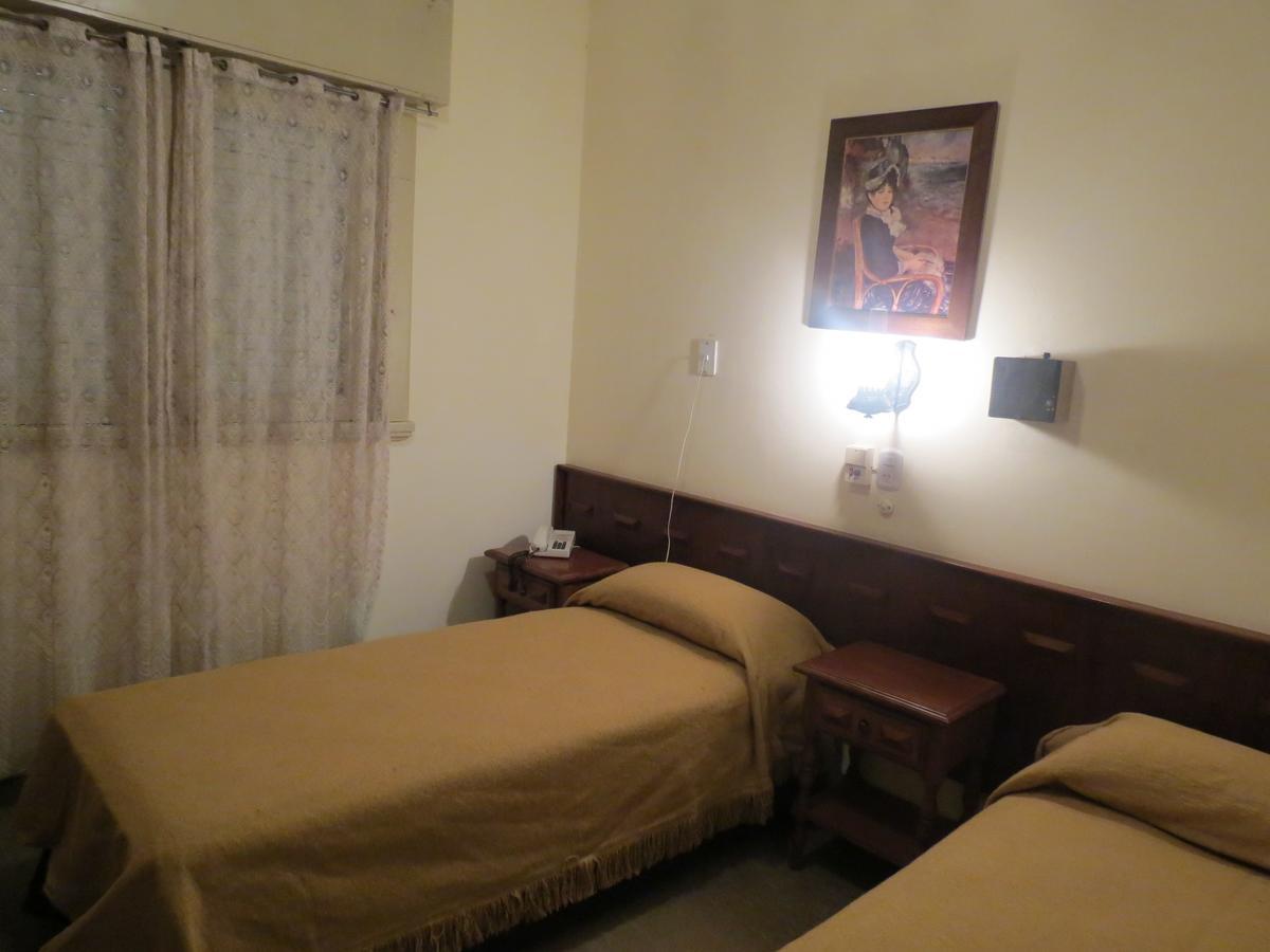 Hotel Trocadero Necochea Kültér fotó