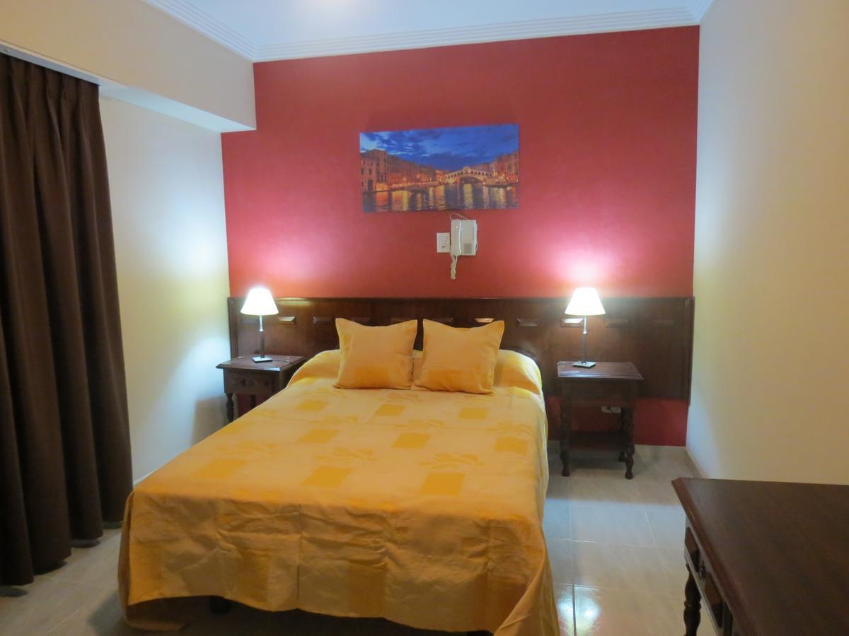 Hotel Trocadero Necochea Kültér fotó